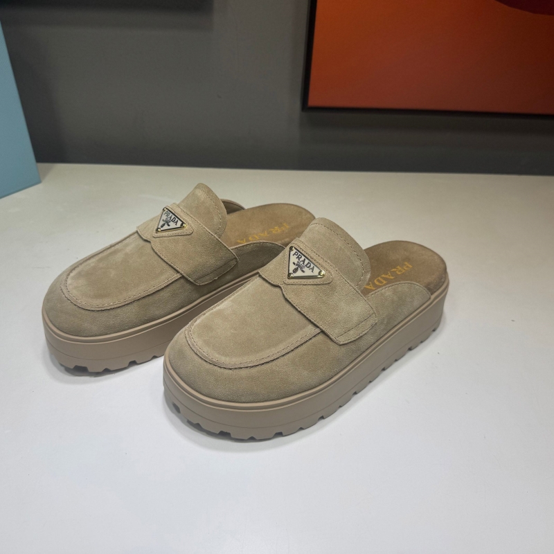 Pra*a slippers